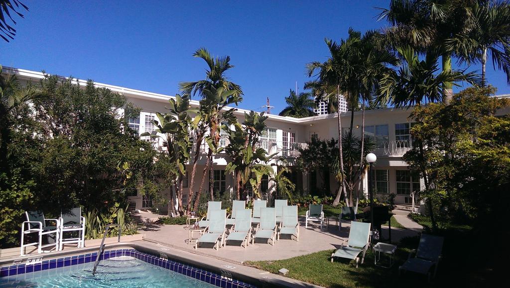 Grand Palm Plaza Hotel Fort Lauderdale Exterior photo